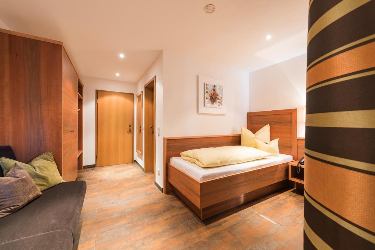 Hotel Ariadne Ροζενχάιμ Εξωτερικό φωτογραφία